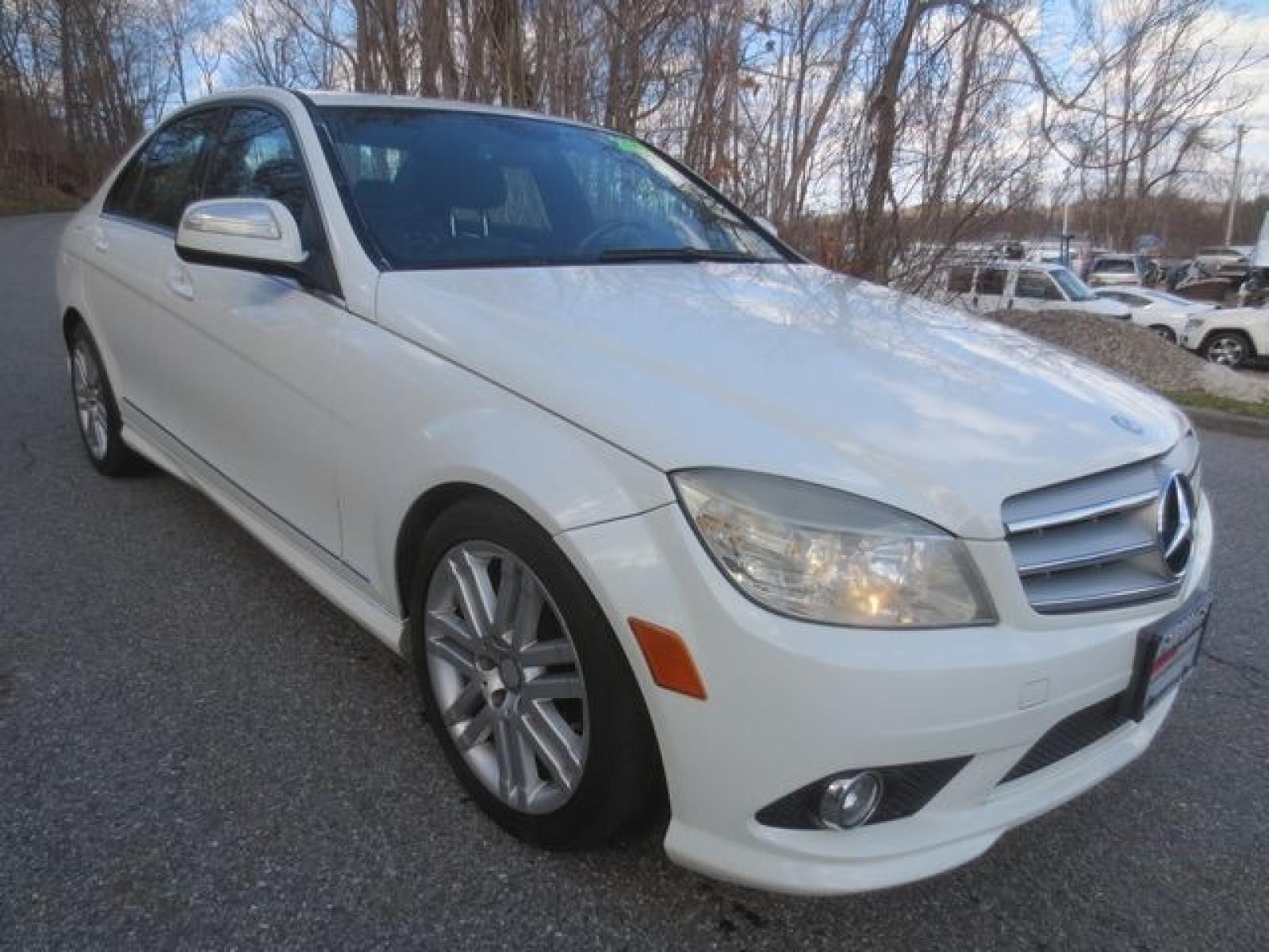 2009 White /Black Mercedes-Benz C-Class C300 4MATIC Luxury Sedan (WDDGF81X59R) with an 3.0L V6 DOHC 24V engine, 7-Speed Automatic transmission, located at 270 US Route 6, Mahopac, NY, 10541, (845) 621-0895, 41.349022, -73.755280 - Photo #1